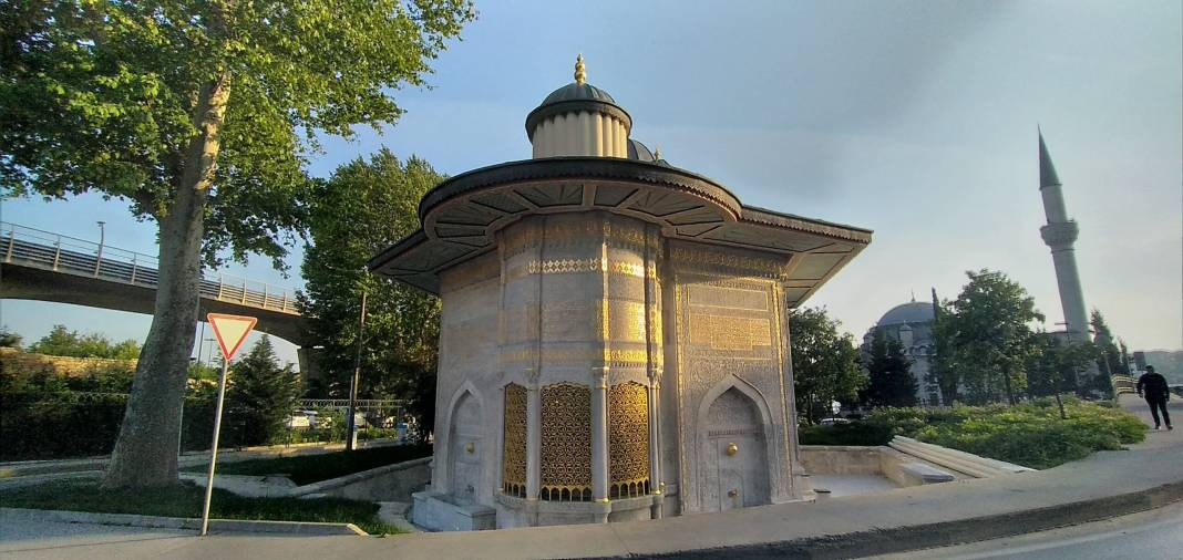 Binlerce İstanbullu her gün önünden geçiyor! İşte Saliha Sultan Çeşmesi’nin ilginç hikayesi - Resim: 21